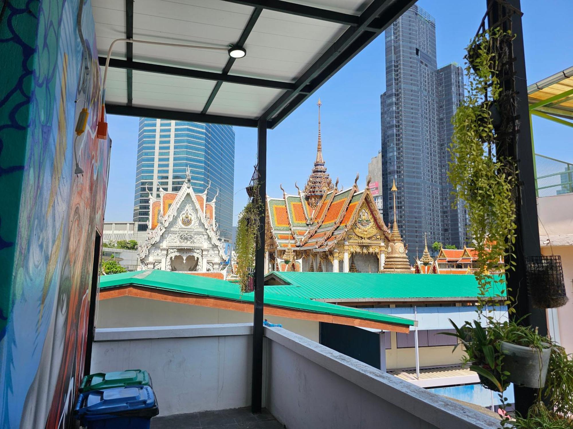 Urban Jungle Hostel Bangkok Eksteriør bilde